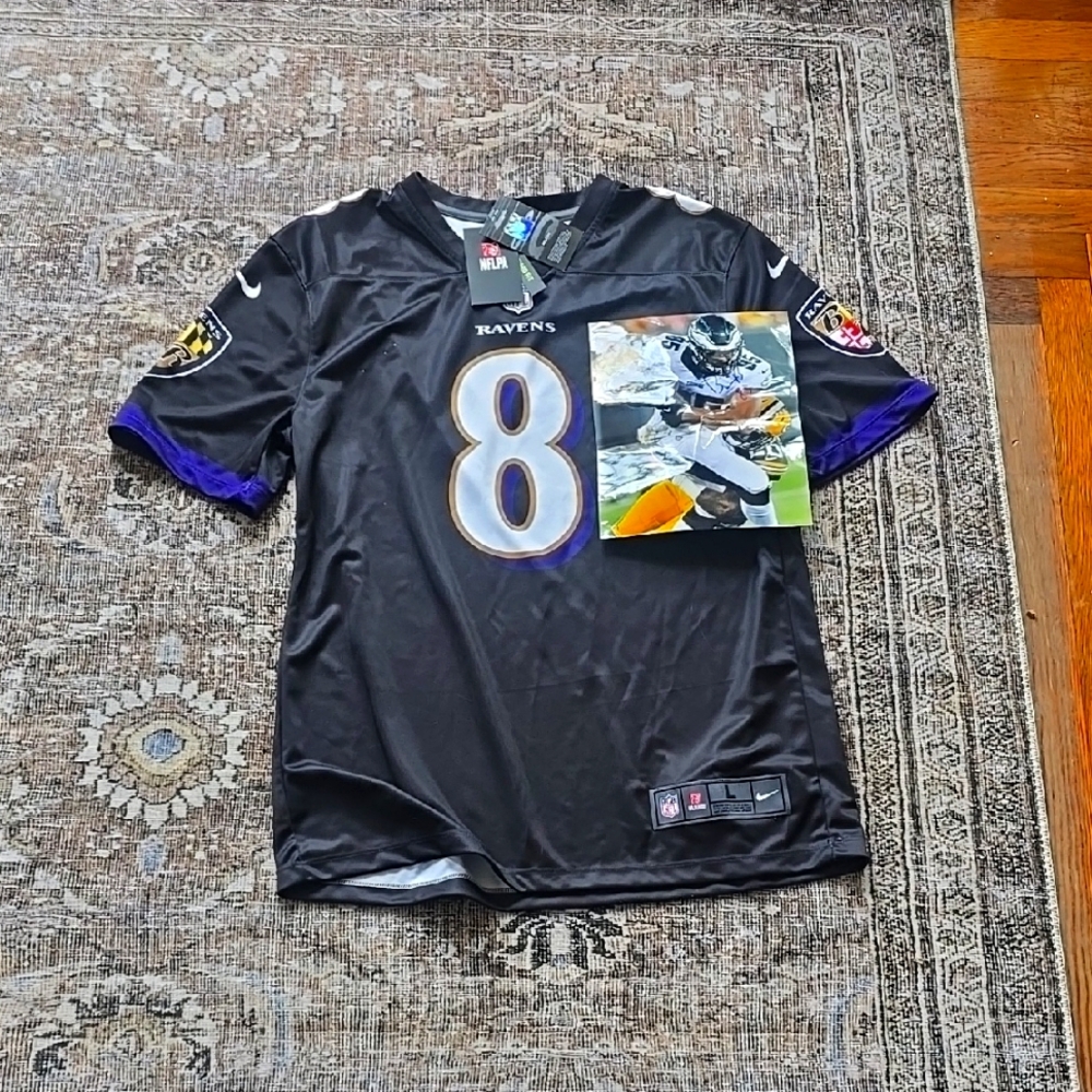 Jackson #8 Ravens Jersey With Signed Picture